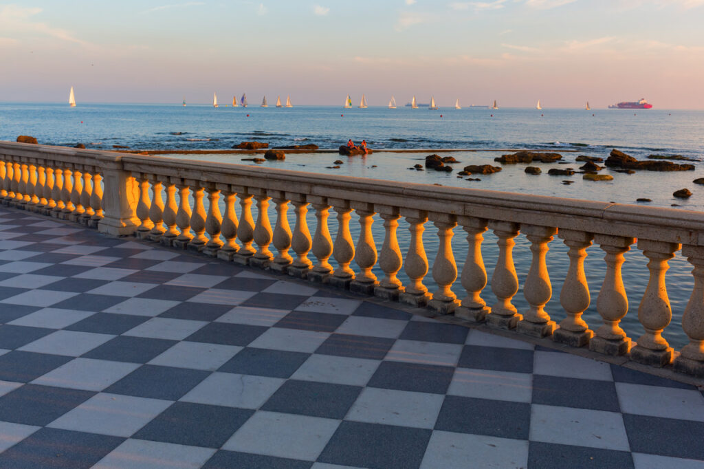 taxi from siena to livorno