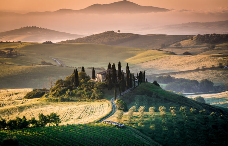 Exploring the Heart of Tuscany: The Must-Visit Destinations with Siena.Taxi